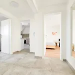 Apartamento Tolstov Apartments - 5 Zimmer - Dachgeschoss - Citycenter Krefeld