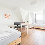 Tolstov Apartments - 5 Zimmer - Dachgeschoss - Citycenter * Krefeld