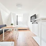Tolstov Apartments - 5 Zimmer - Dachgeschoss - Citycenter Apartamento